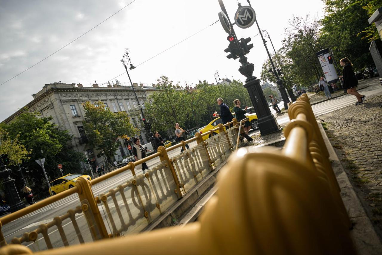 Best Seasons La Famiglia Budapešť Exteriér fotografie